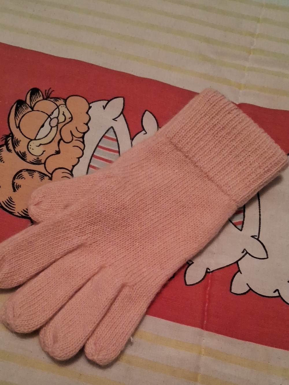 NWOT,Lady's,SuperSOFT,20% Angora/70% Lambswool/10% Nylon, Peach Colored,Gloves🧡
